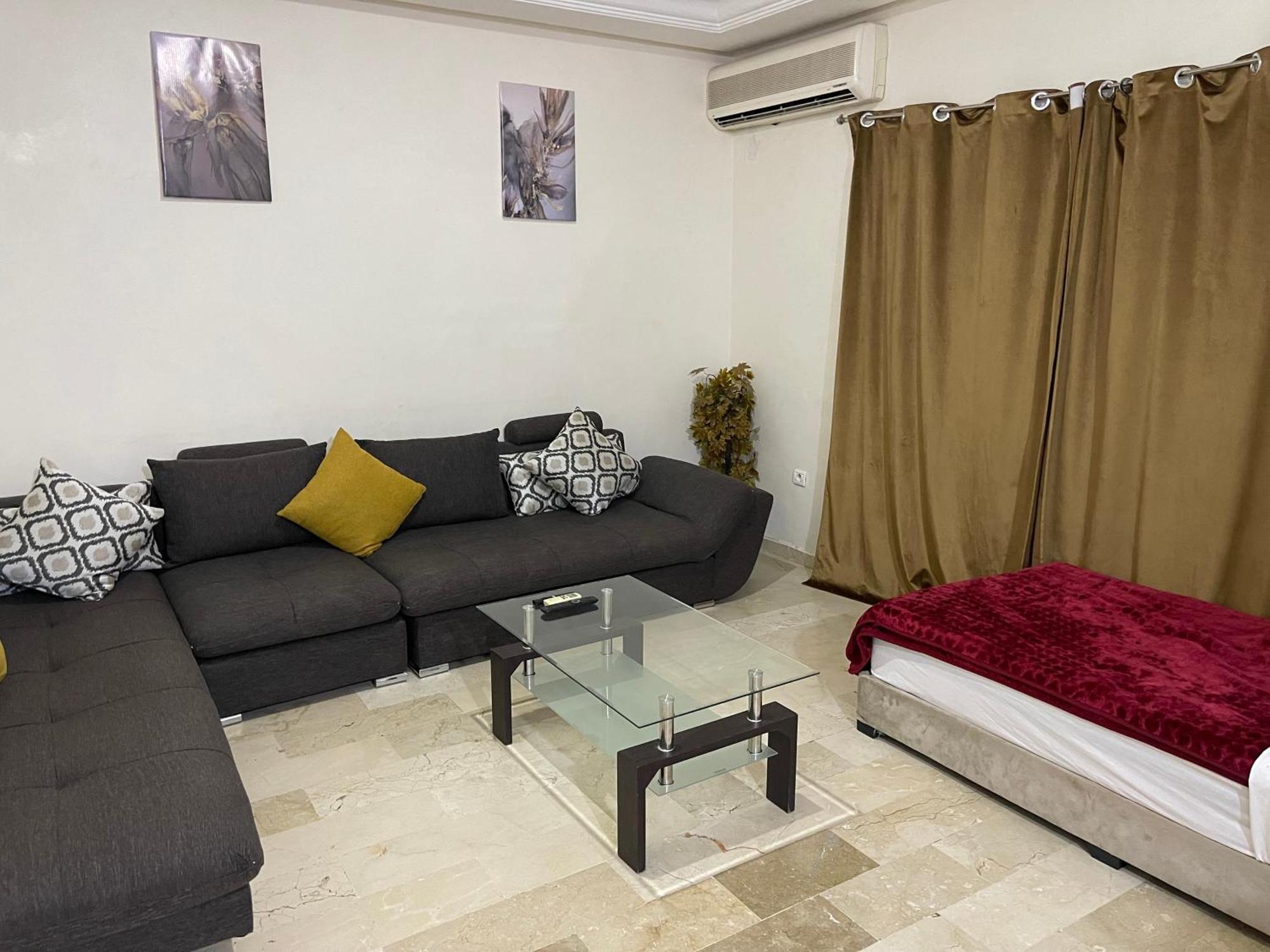 Appartamento 28 Au 4 Eme Etage Avec Balcon